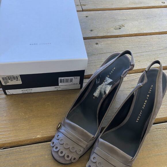 NWT Marc Jacobs Suede Grey Slingback Heels - Picture 5 of 5